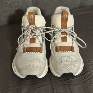 On Cloudnova White Pearl Cloudtec Running Shoes Womens Size 6.5